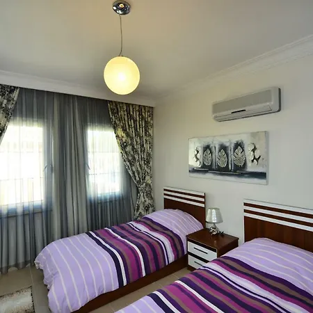 فيلة Ottoman Village ألانيا